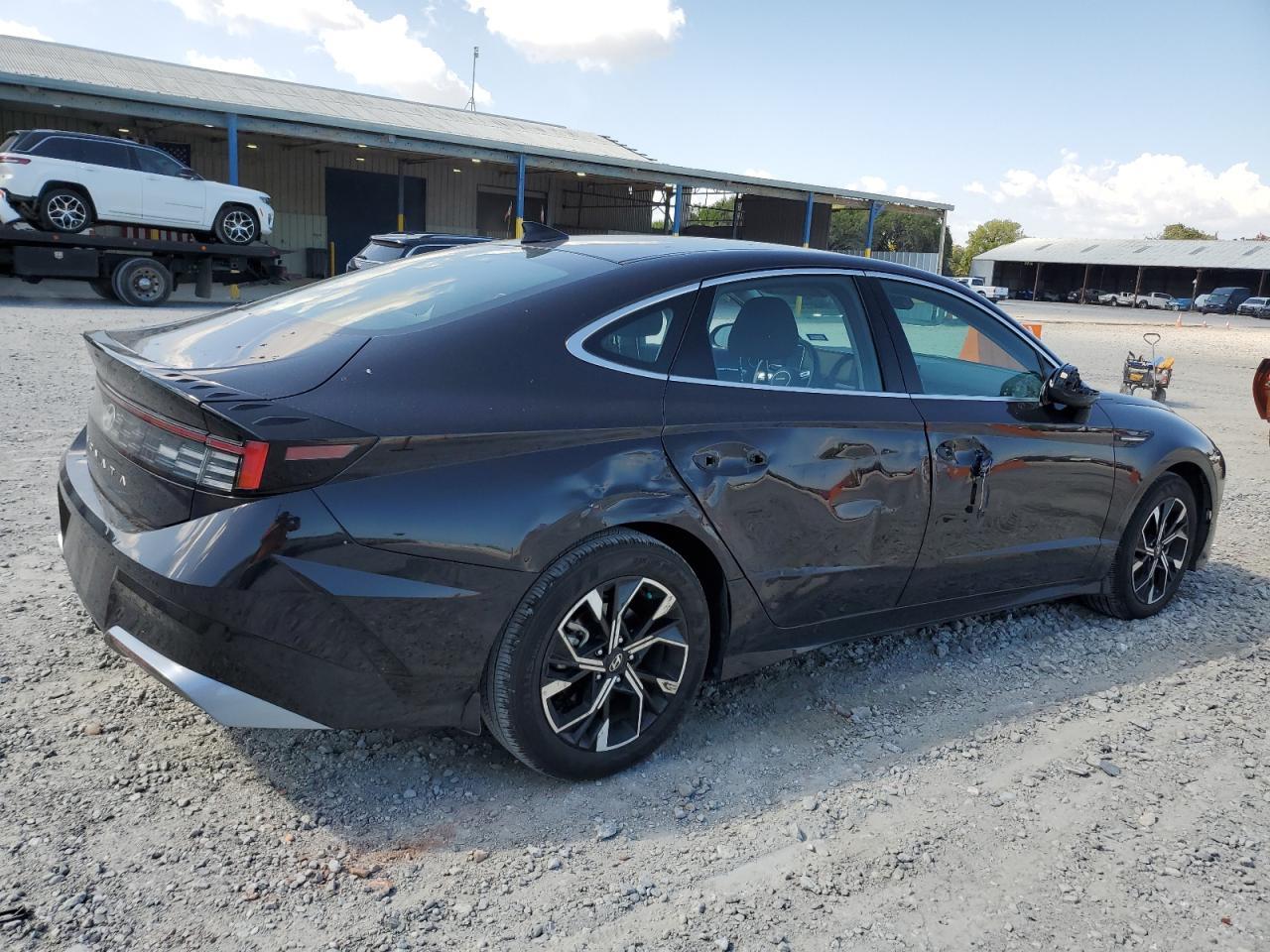 2025 Hyundai Sonata Sel - Image 3