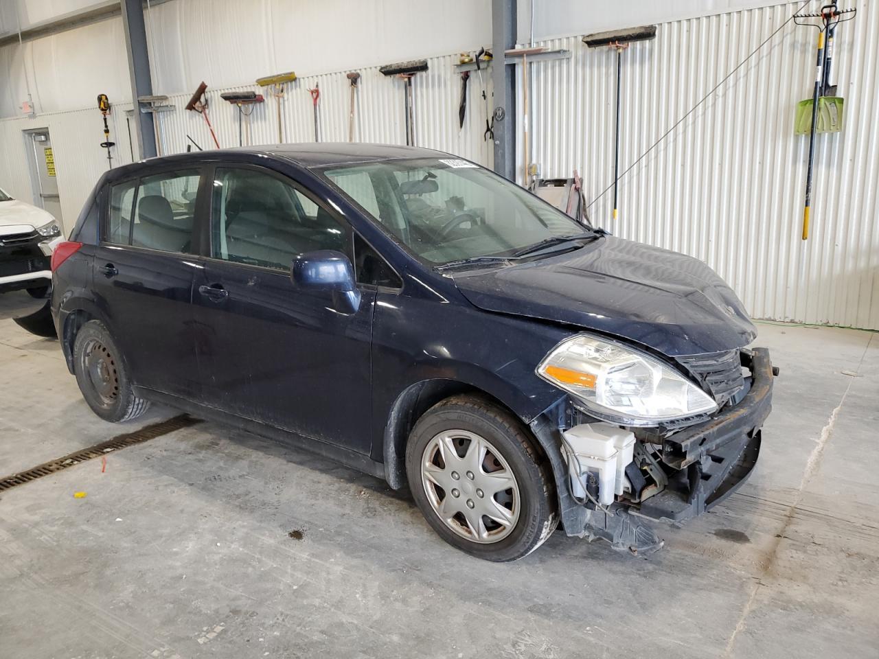2012 Nissan Versa S - Фото 4