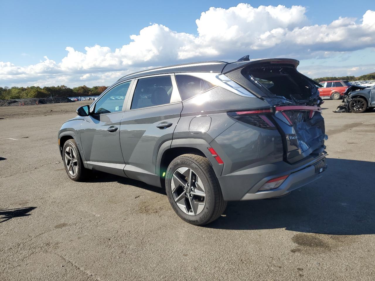 2025 Hyundai Tucson Sel - Image 2