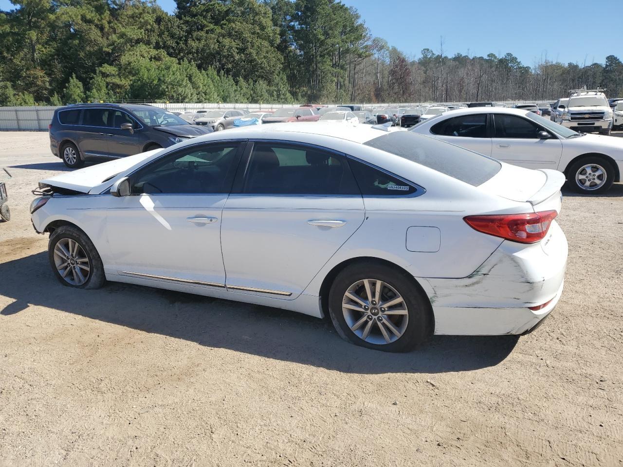 2016 Hyundai Sonata Se - Image 2