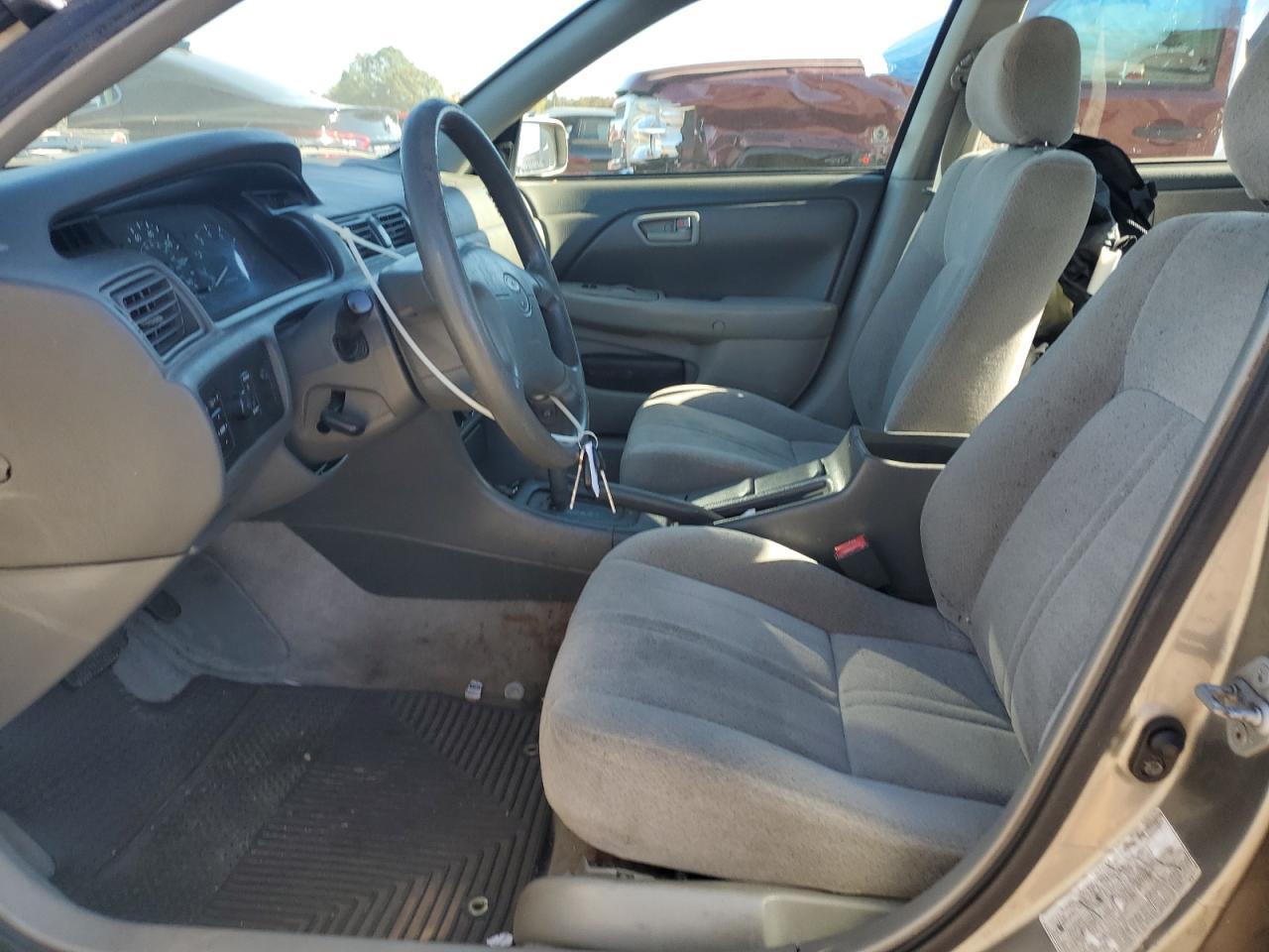2001 Toyota Camry Ce - Фото 7