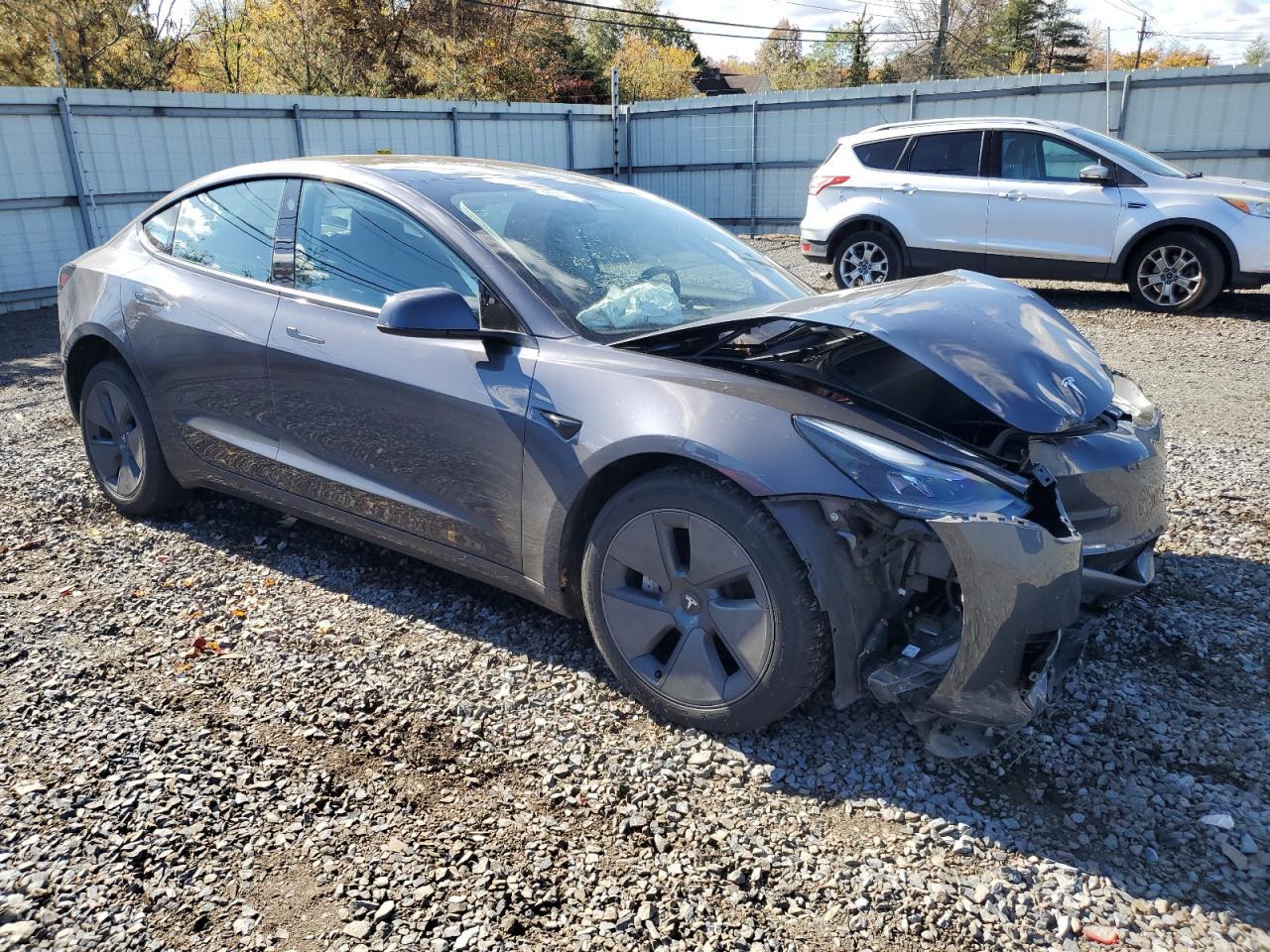 2023 Tesla Model 3 - Фото 4