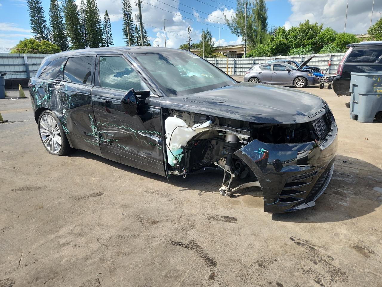 2022 Land Rover Range Rover Velar R-Dynamic S - Image 4