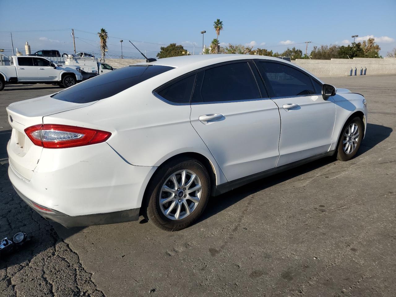 2016 Ford Fusion S - Фото 3
