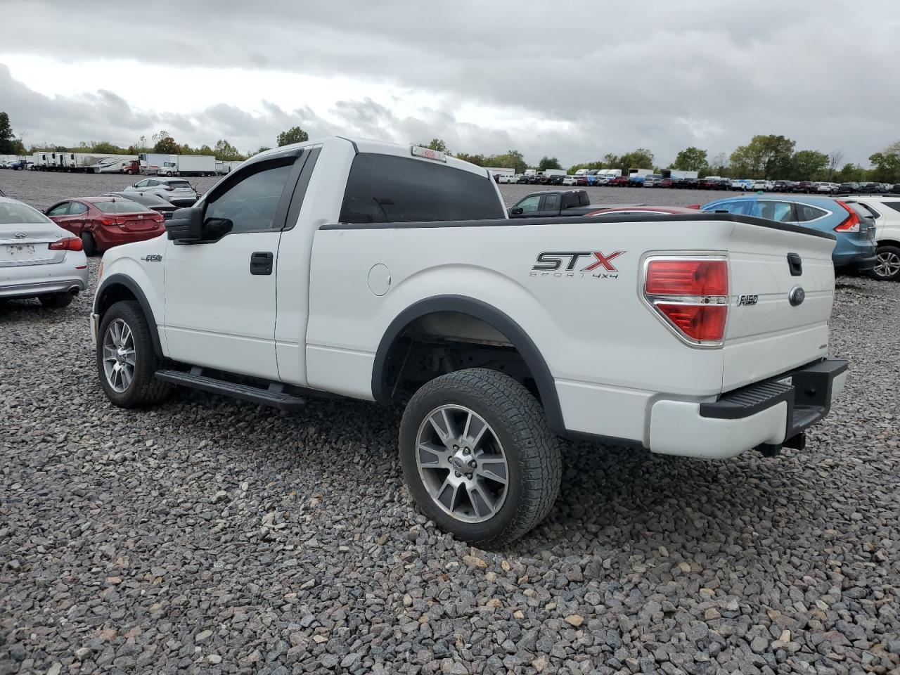 2014 Ford F150 - Фото 2