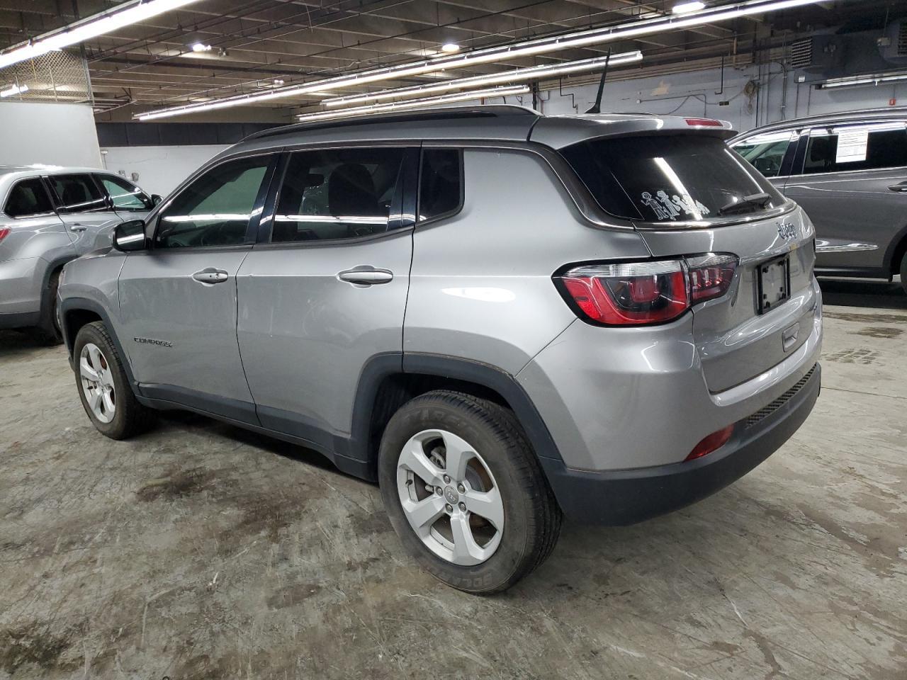 2018 Jeep Compass Latitude - Image 2