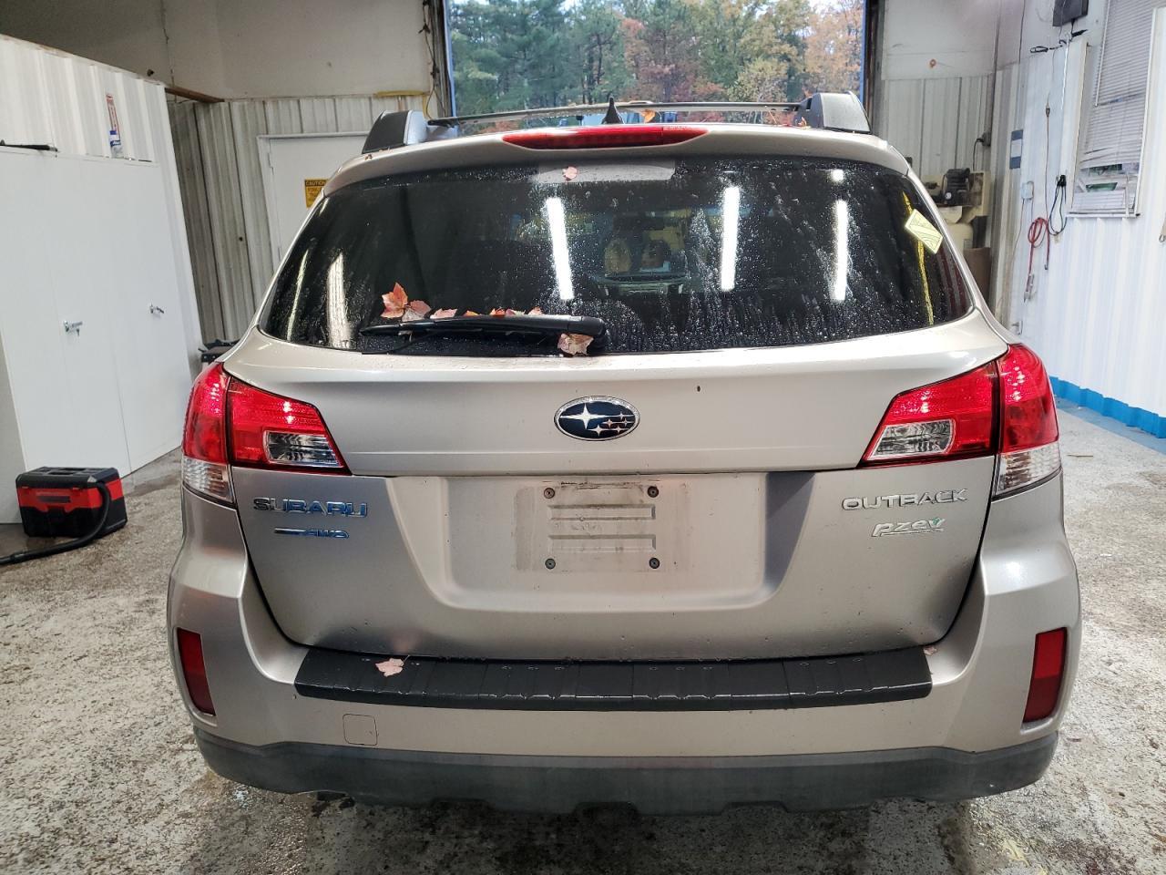 2014 Subaru Outback 2.5I Premium - Фото 6