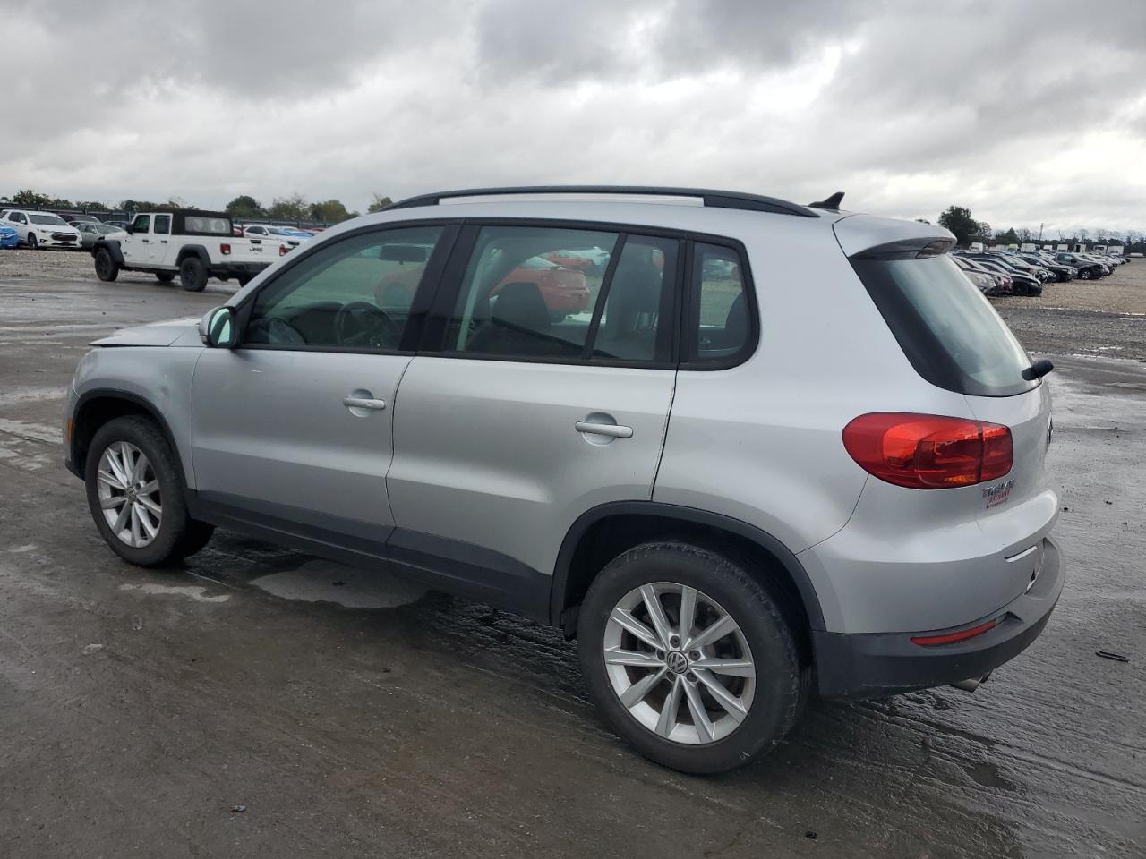 2017 Volkswagen Tiguan S - Image 2