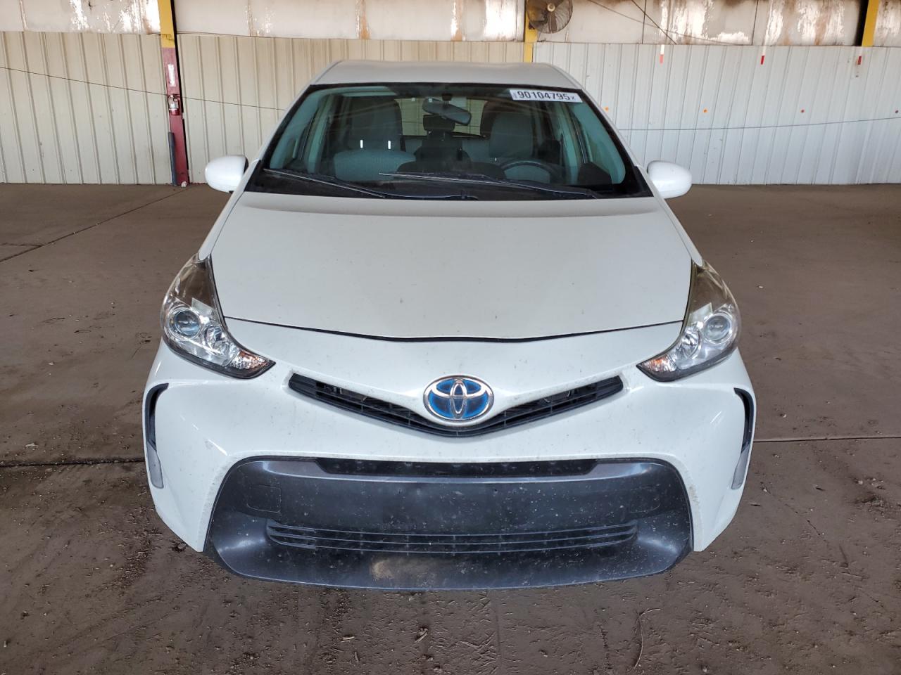 2017 Toyota Prius V - Image 5