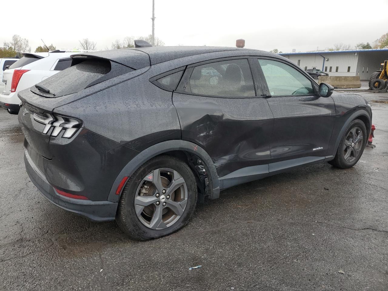 2022 Ford Mustang Mach-E Select - Фото 3