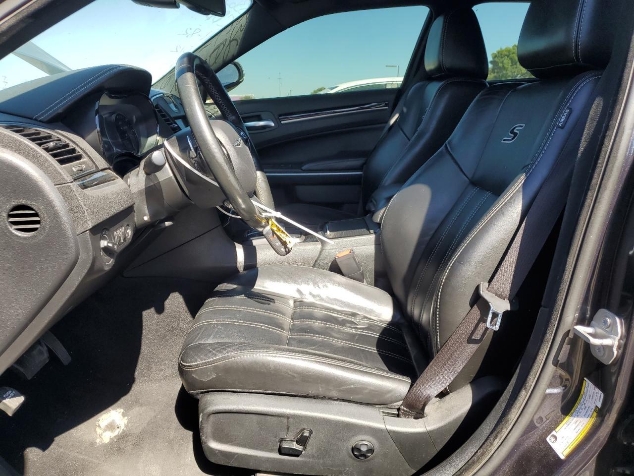 2019 Chrysler 300 S - Фото 7