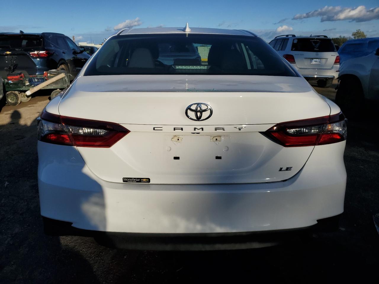 2024 Toyota Camry Le - Фото 6