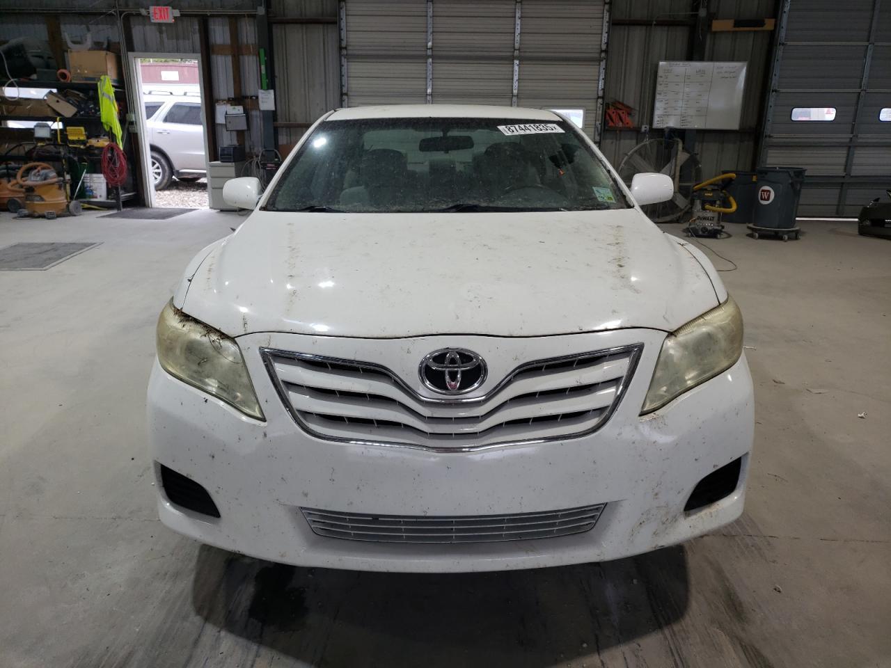 2011 Toyota Camry Base - Фото 5