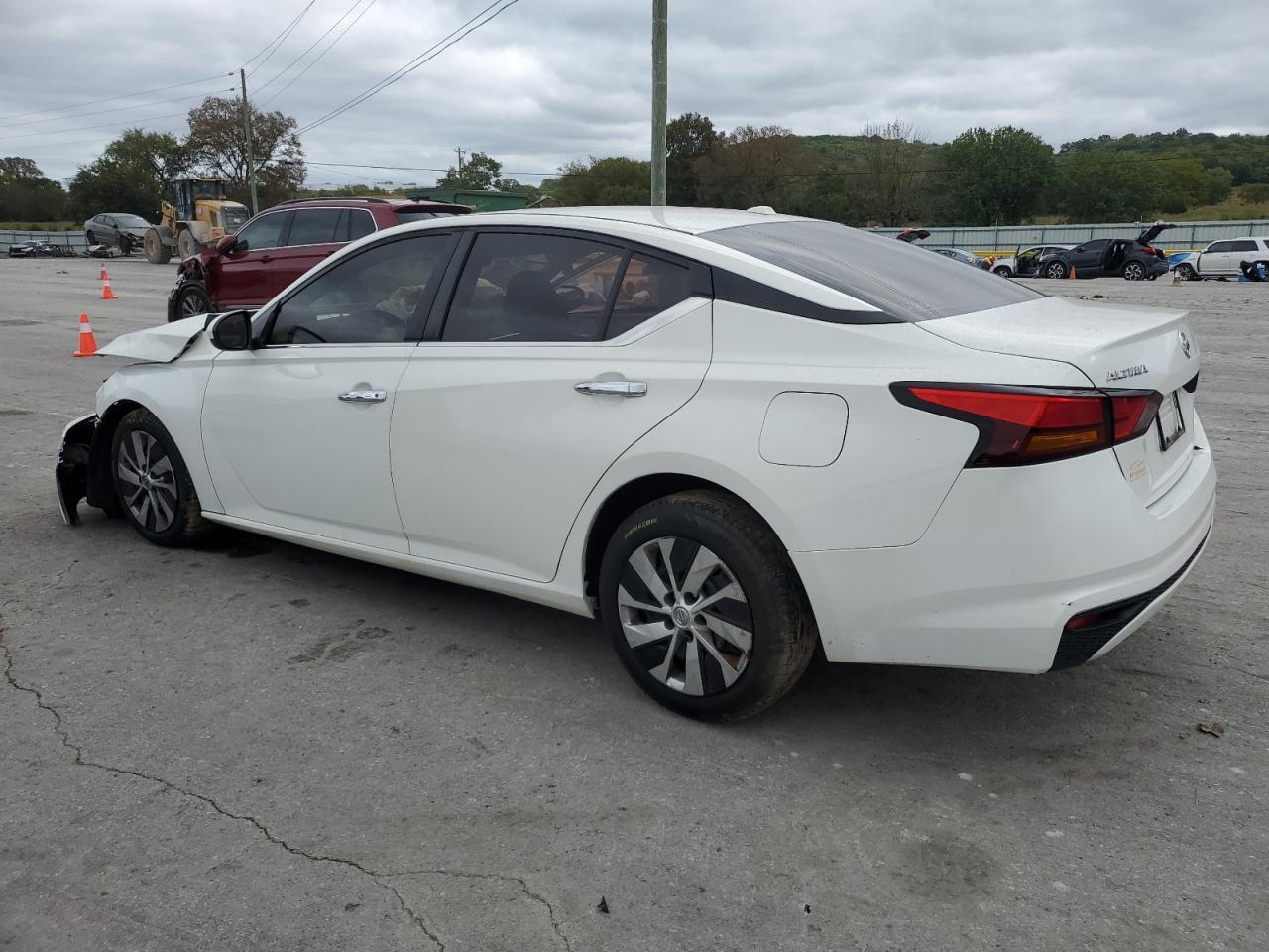 2019 Nissan Altima S - Фото 2