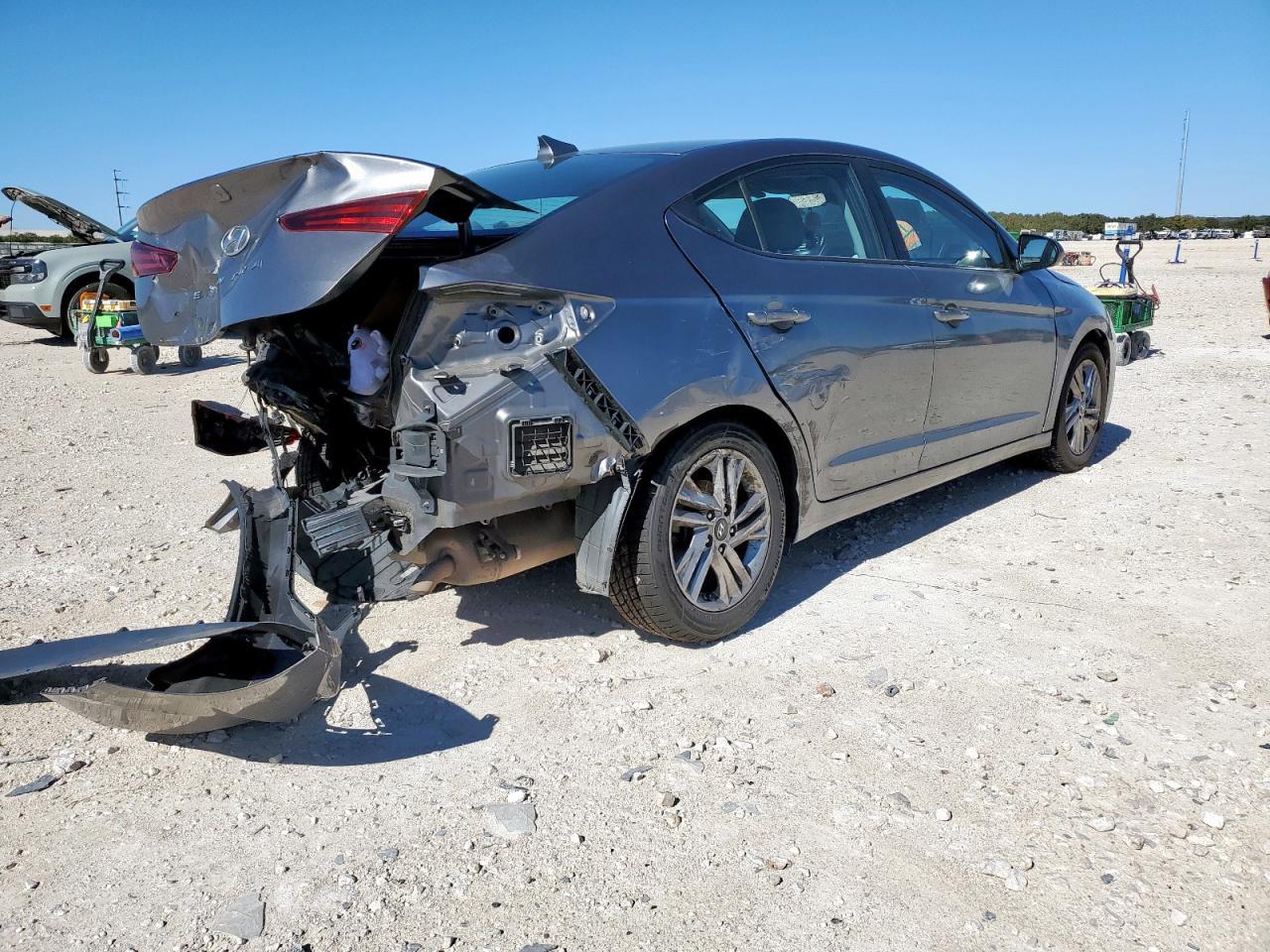 2020 Hyundai Elantra Sel - Фото 3