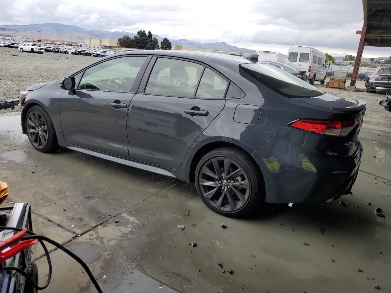 2023 Toyota Corolla Se - Фото 2