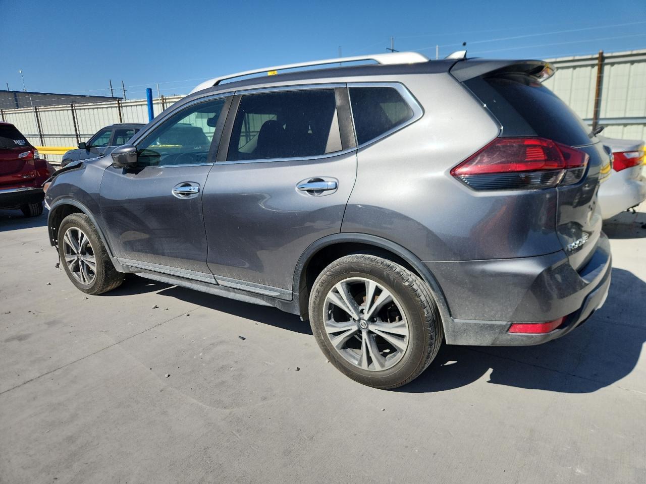 2018 Nissan Rogue S - Фото 2