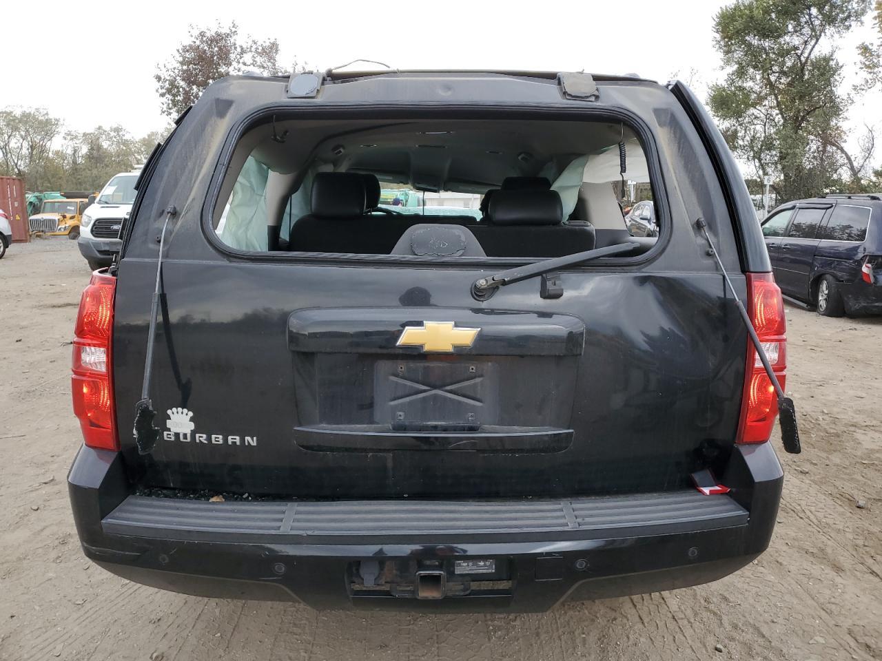 2013 Chevrolet Suburban K1500 Lt - Image 6