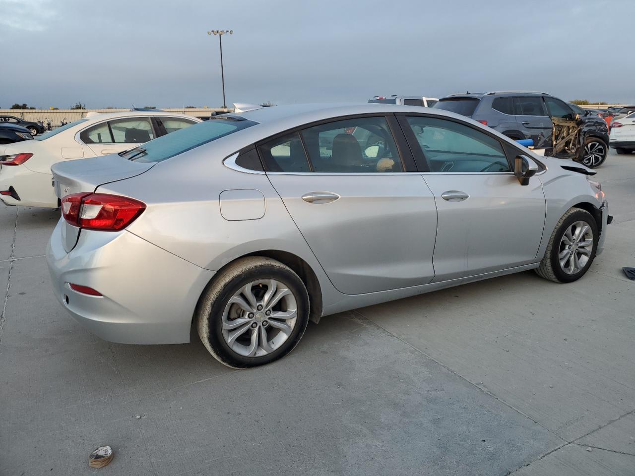 2019 Chevrolet Cruze Lt - Фото 3