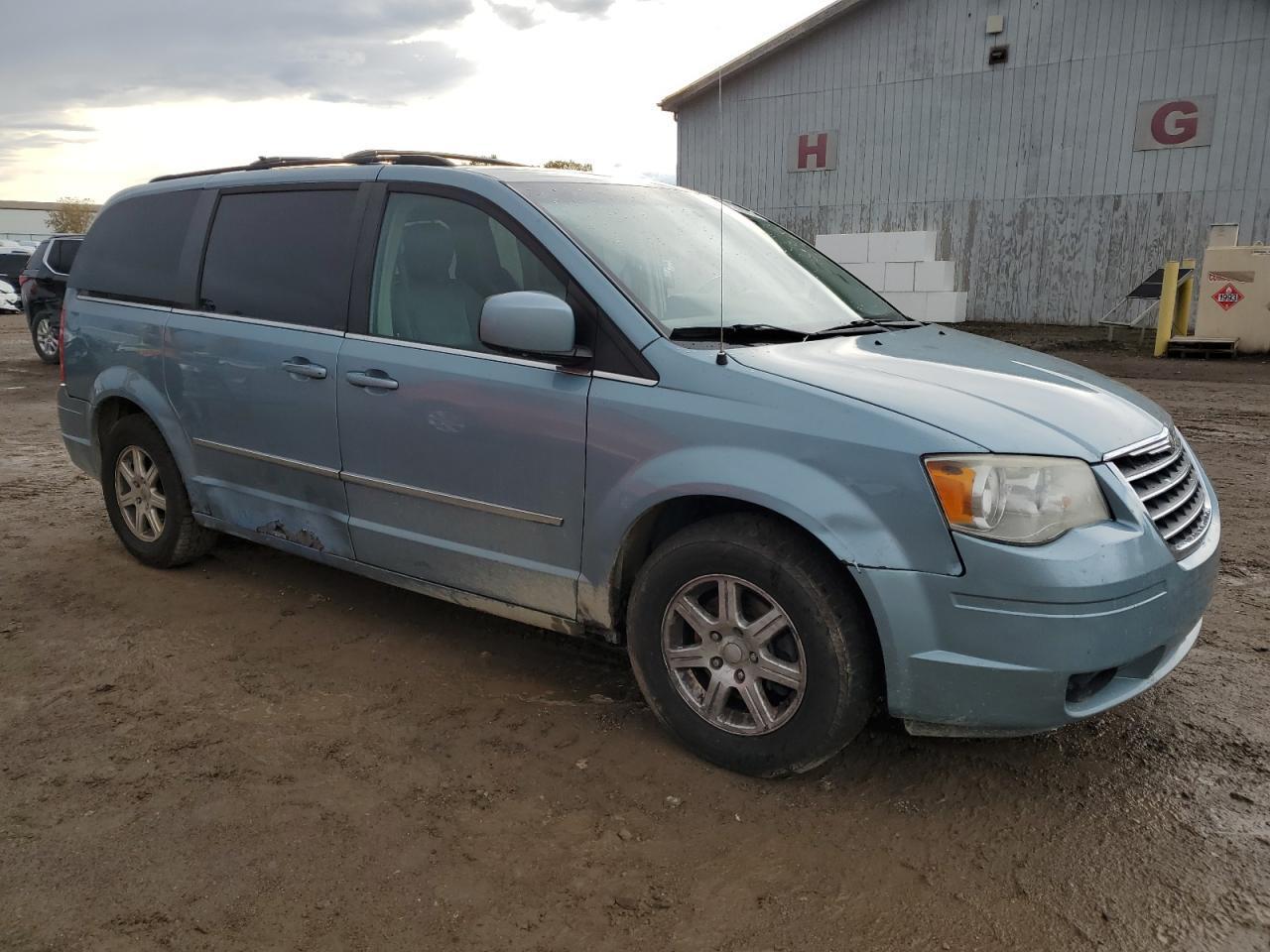 2009 Chrysler Town & Country Touring - Фото 4