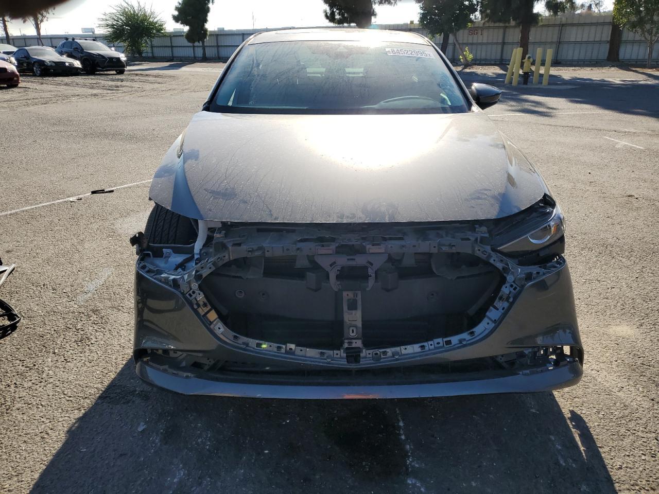 2023 Mazda 3 Preferred - Image 5