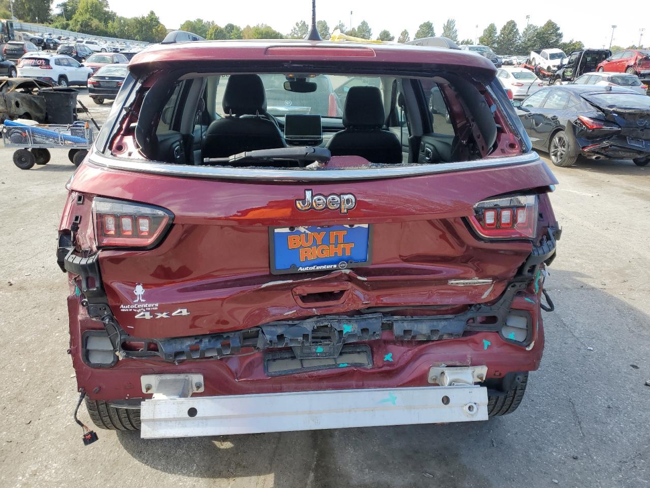 2022 Jeep Compass Latitude Lux - Фото 6