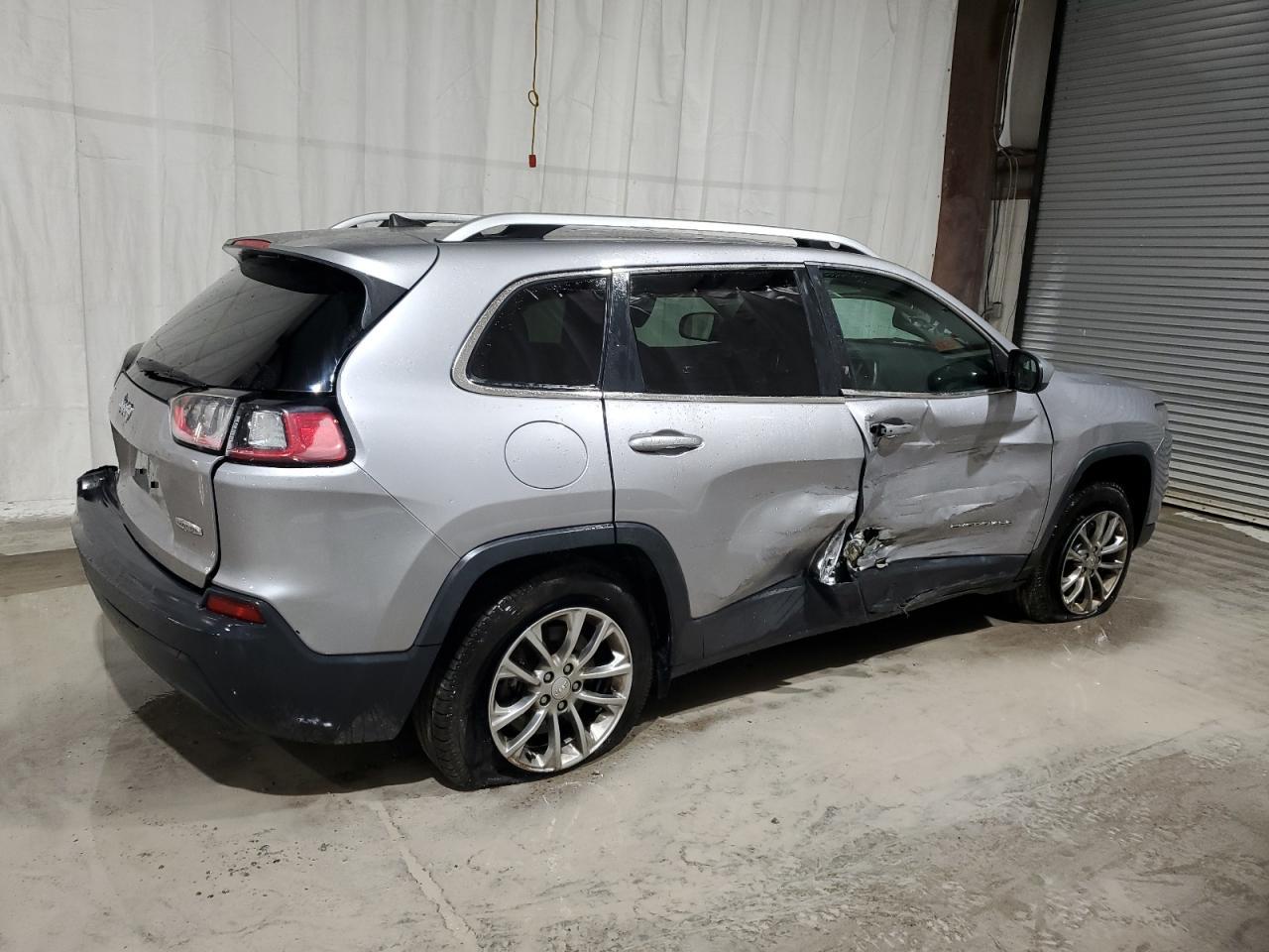 2019 Jeep Cherokee Latitude Plus - Image 3