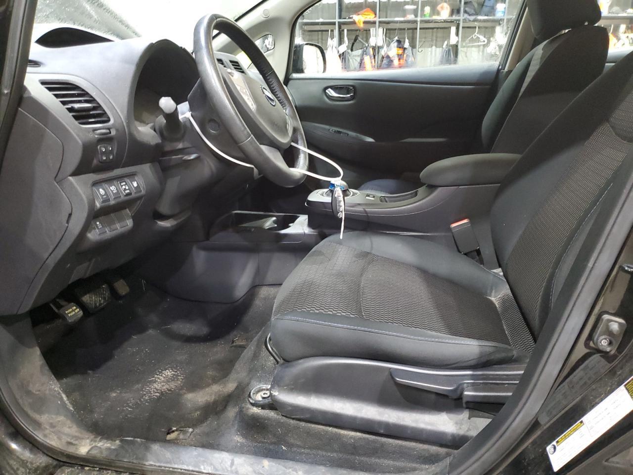 2015 Nissan Leaf S - Image 7