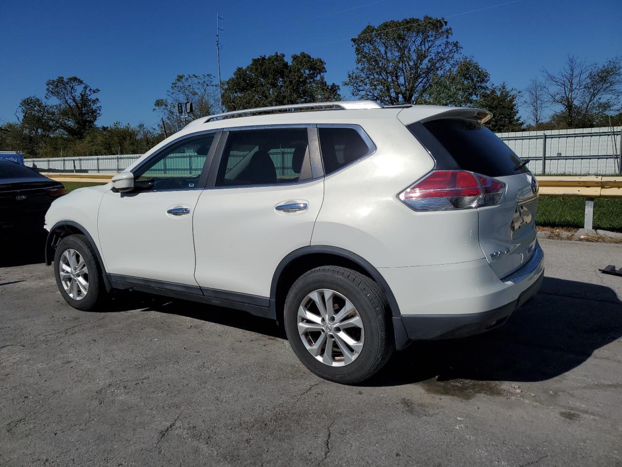 2014 Nissan Rogue S - Фото 2