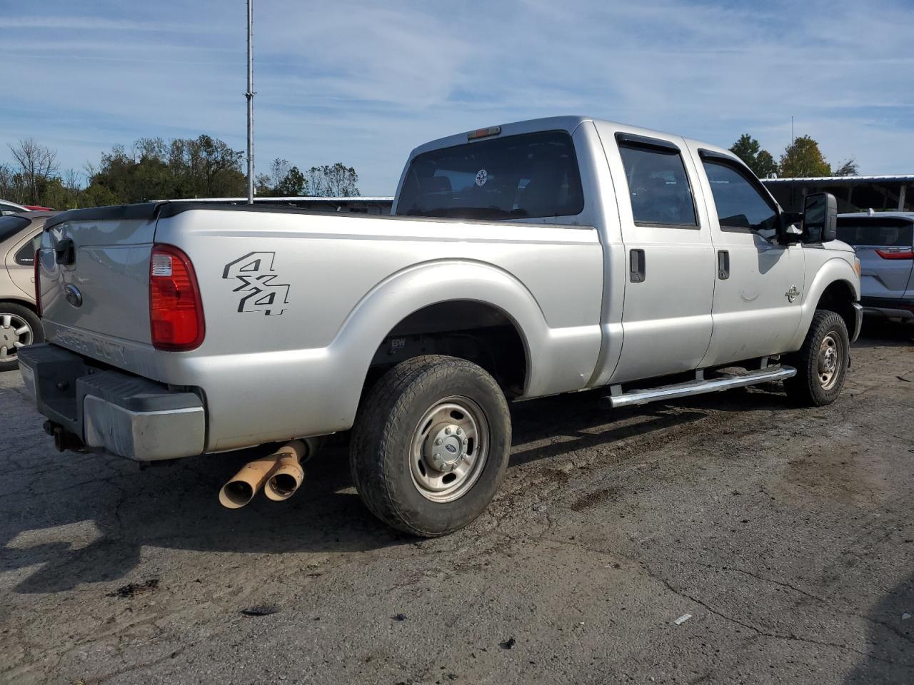 2015 Ford F250 Super Duty - Фото 3