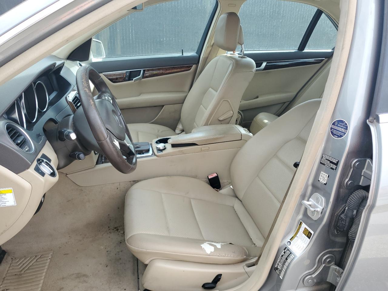 2014 Mercedes-Benz C 250 - Image 7