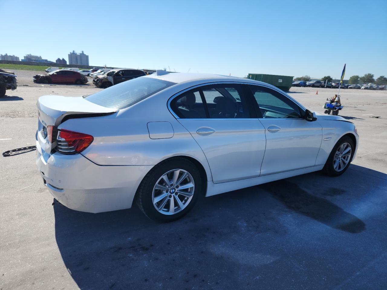 2016 BMW 528 I - Фото 3