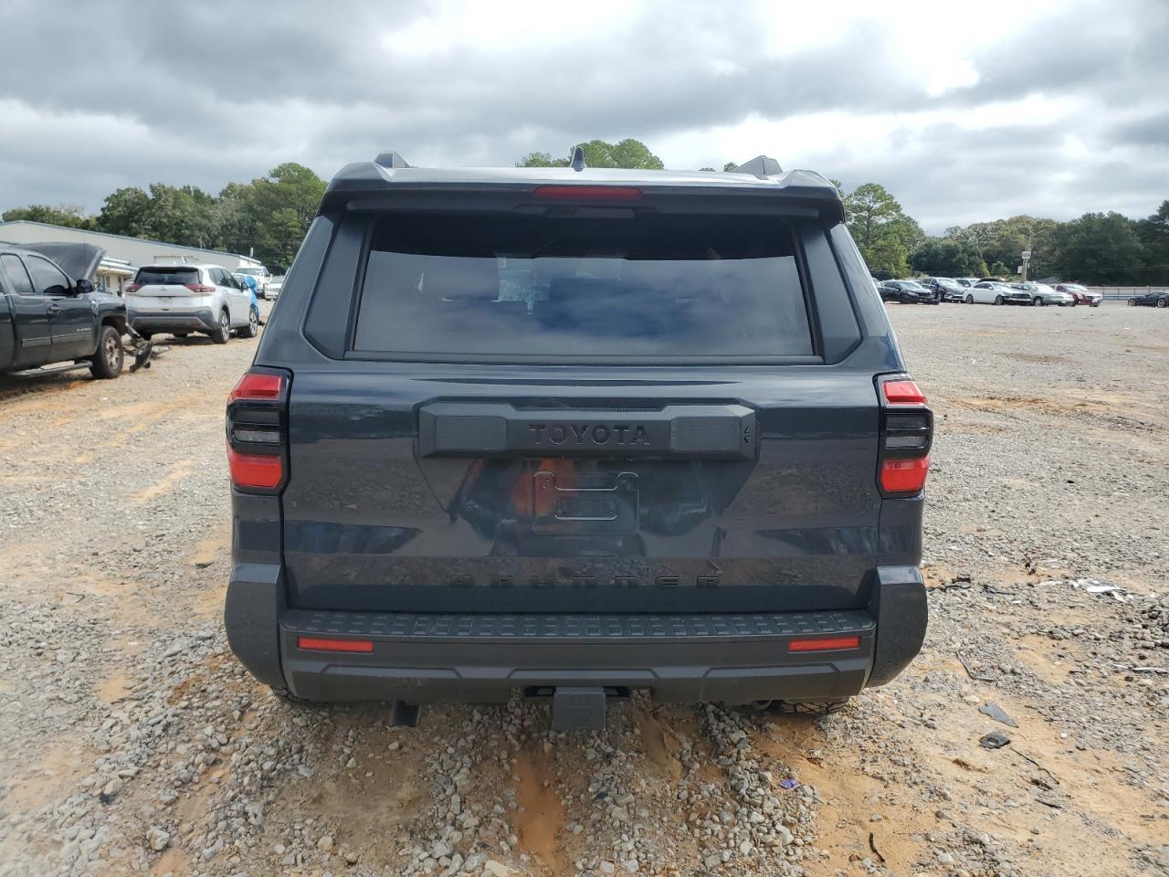 2025 Toyota 4Runner Sr5 - Image 6