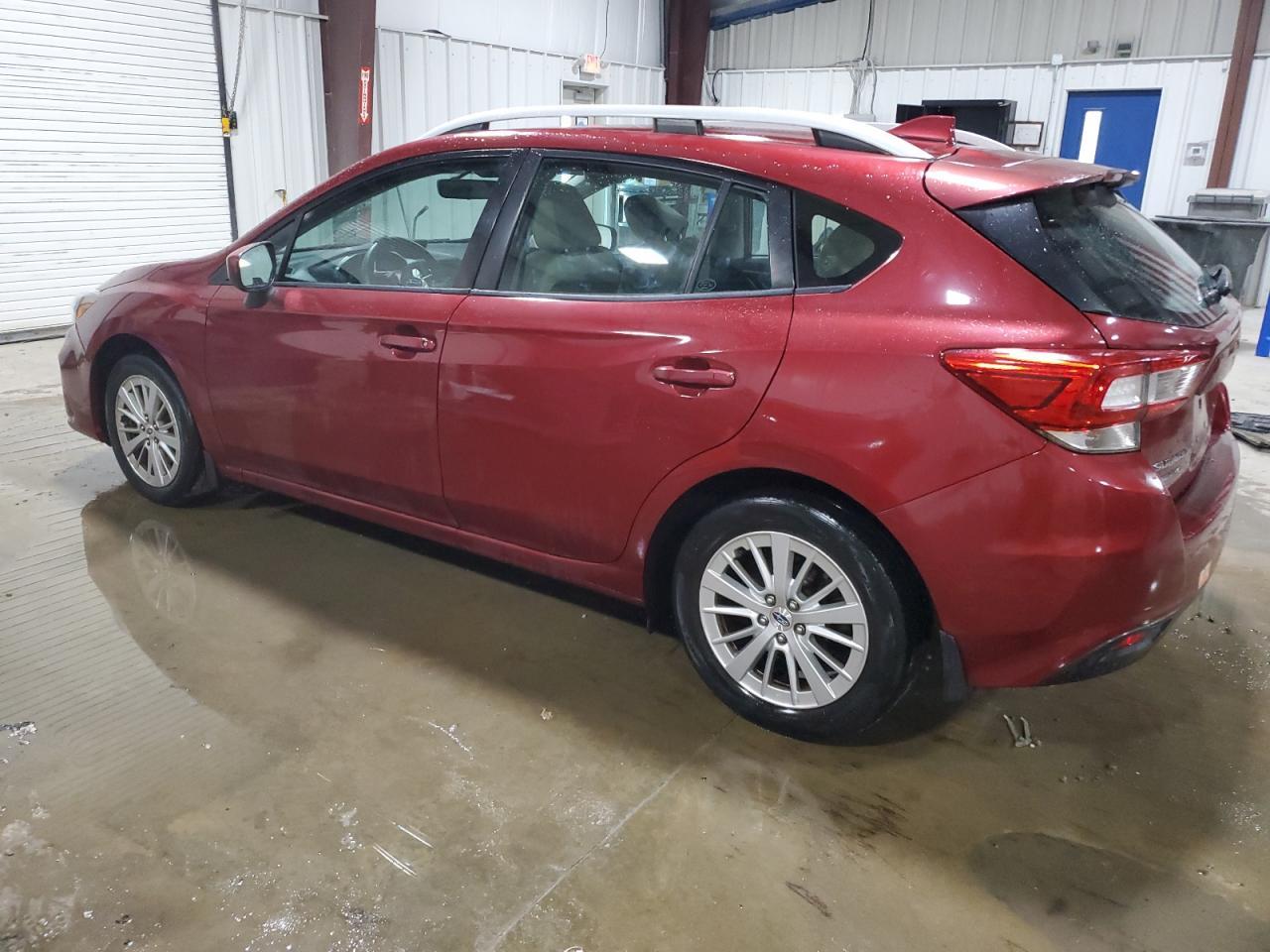 2017 Subaru Impreza Premium - Фото 2