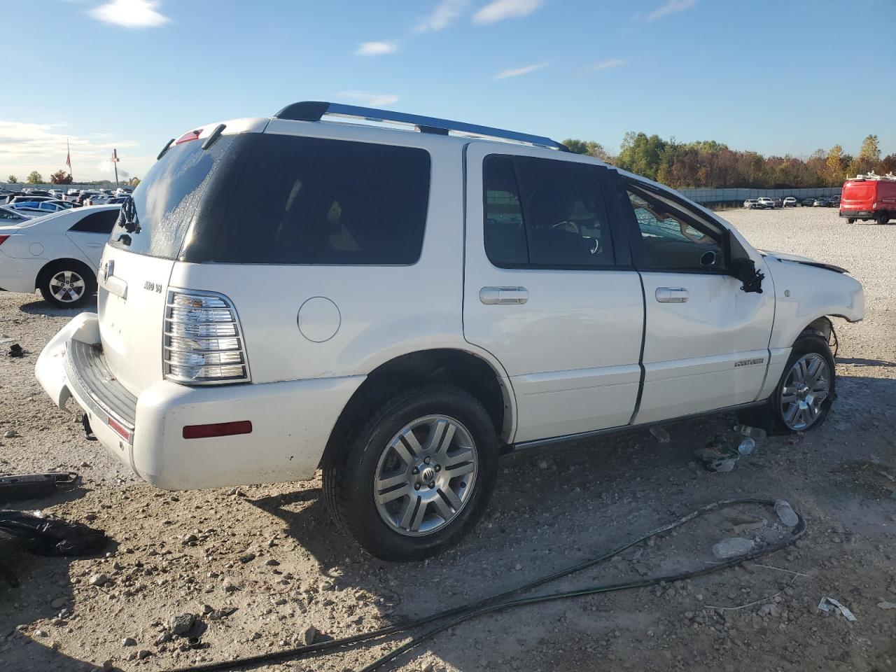 2010 Mercury Mountaineer Premier - Image 3