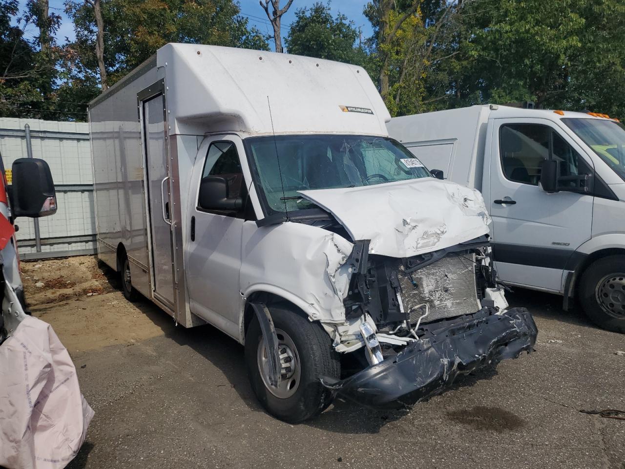 2021 Chevrolet Express G3500 - Фото 4