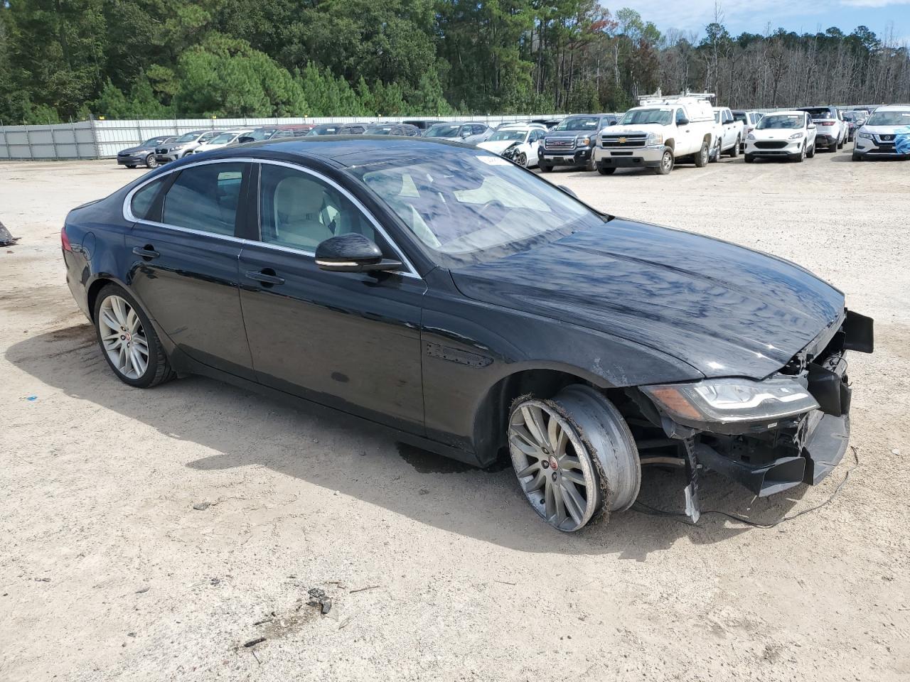 2016 Jaguar Xf Prestige - Image 4