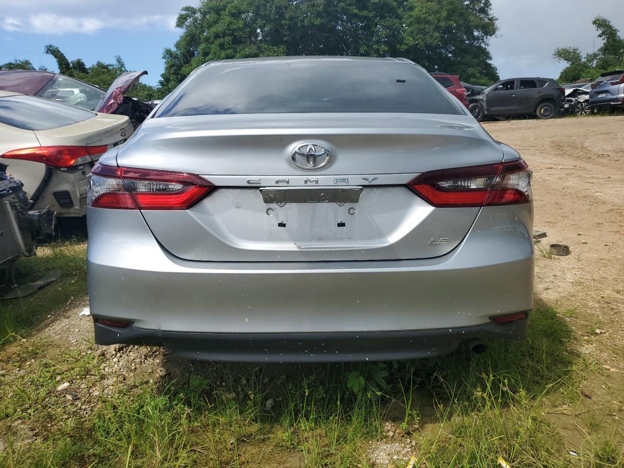 2023 Toyota Camry Le - Фото 6