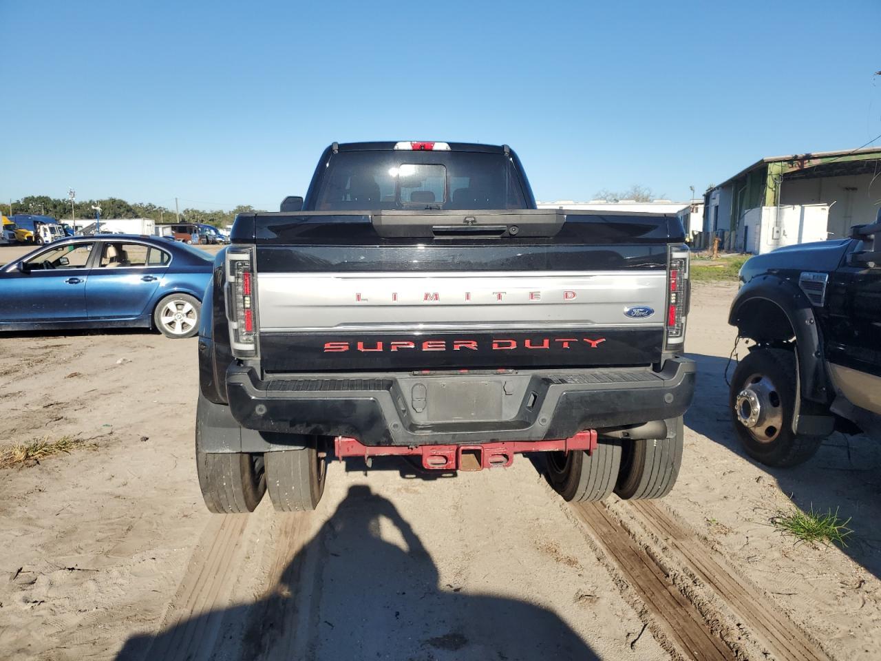2018 Ford F350 Super Duty - Фото 6