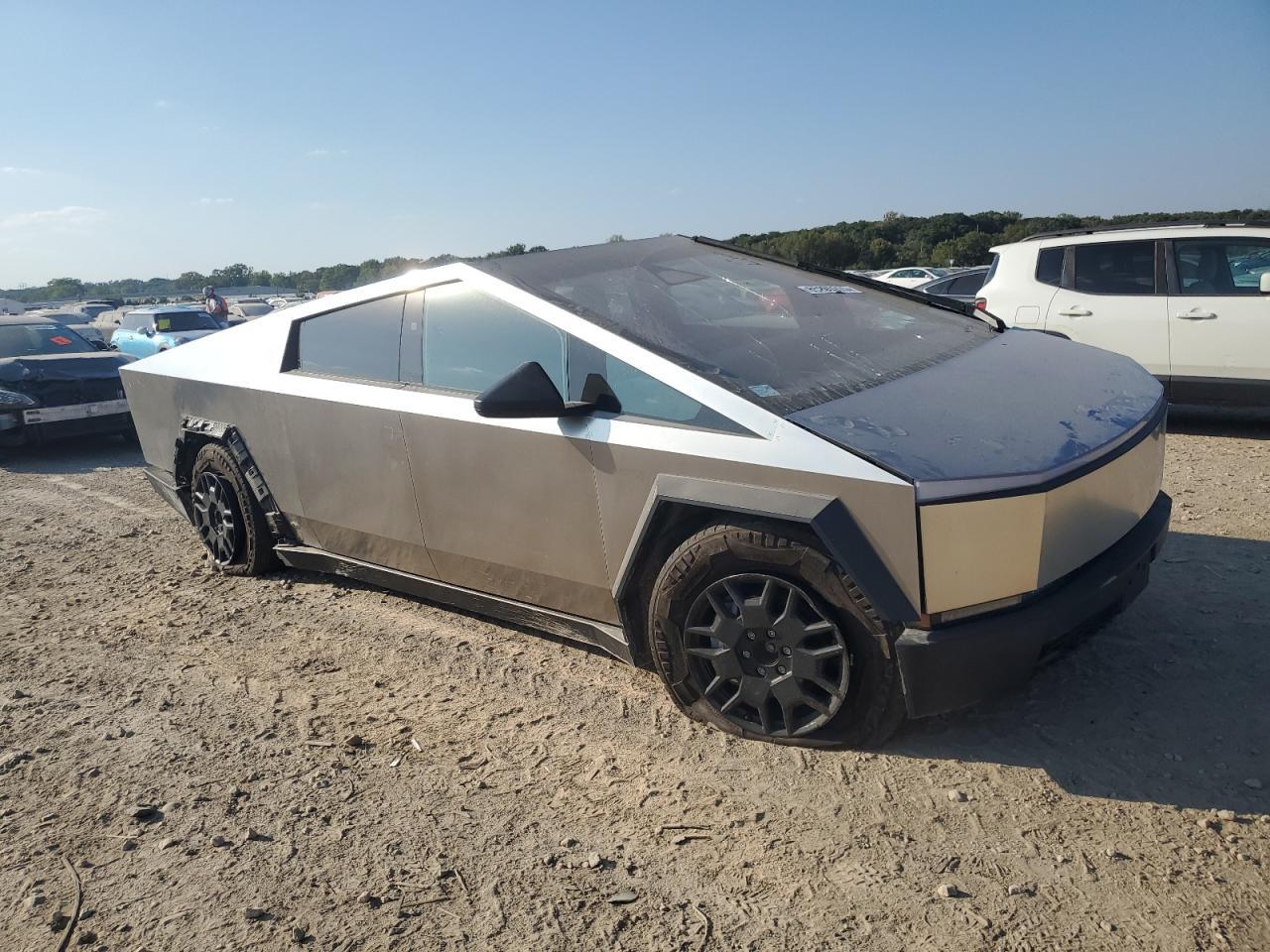 2024 Tesla Cybertruck - Фото 4