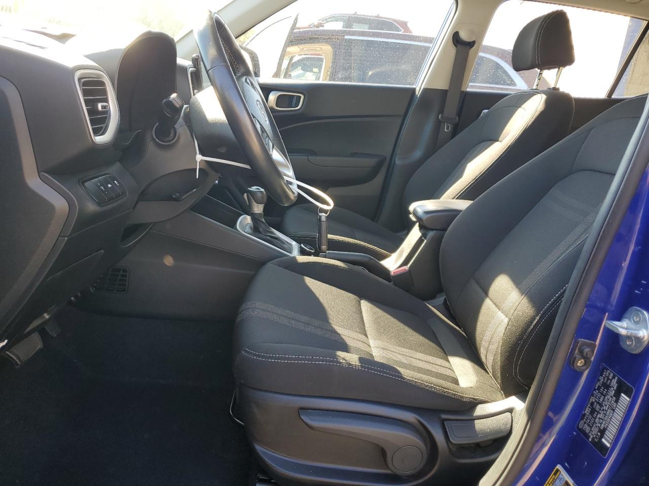 2022 Hyundai Venue Sel - Image 7