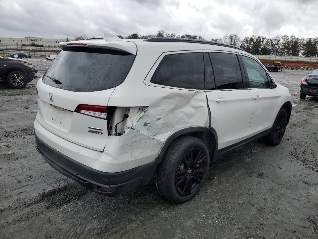 2022 Honda Pilot Se - Image 3