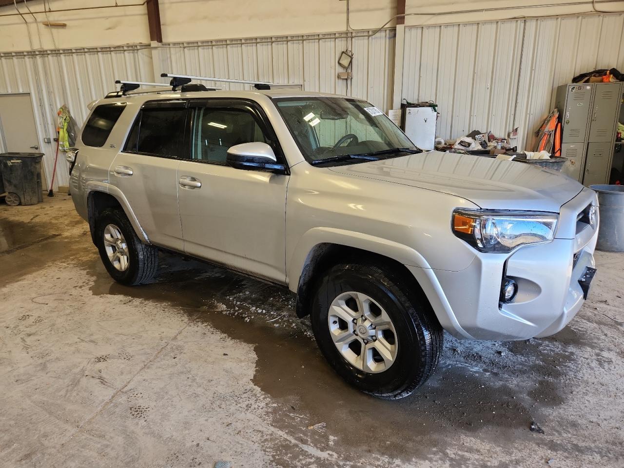 2022 Toyota 4Runner Sr5/Sr5 Premium - Image 4