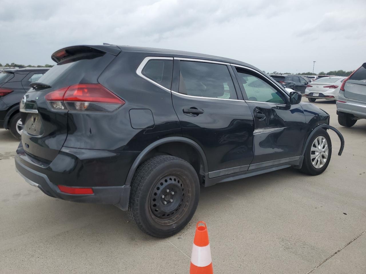 2020 Nissan Rogue S - Image 3