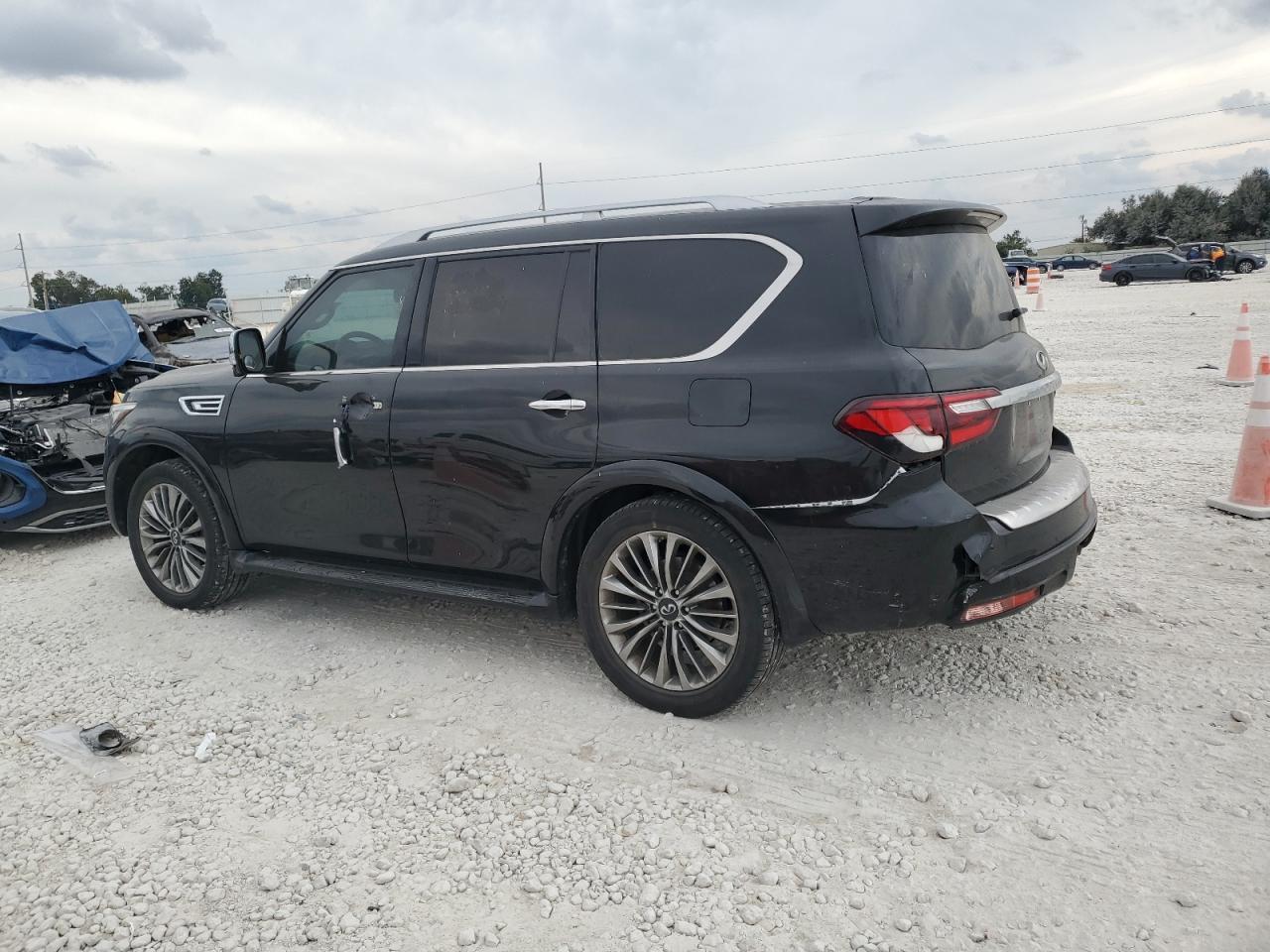 2018 Infiniti Qx80 Base - Image 2