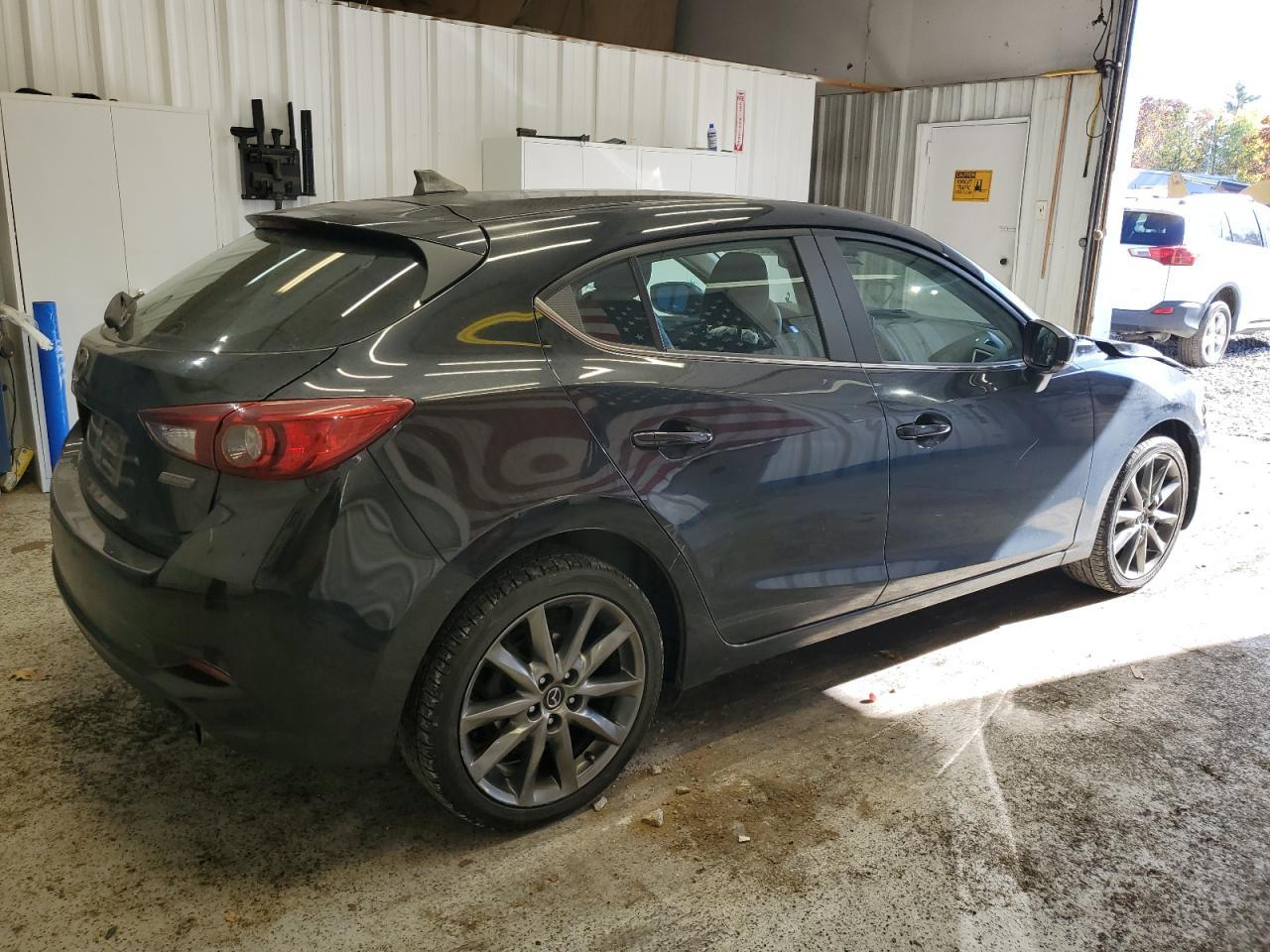 2018 Mazda 3 Touring - Image 3