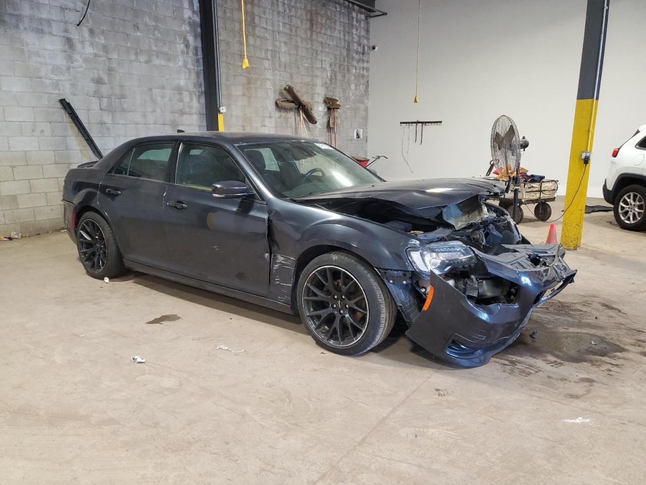 2018 Chrysler 300 S - Image 4