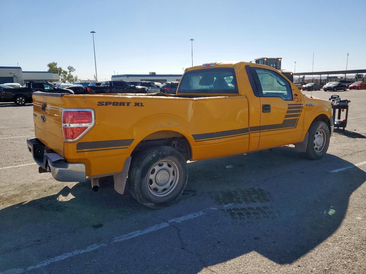 2013 Ford F150 - Фото 3