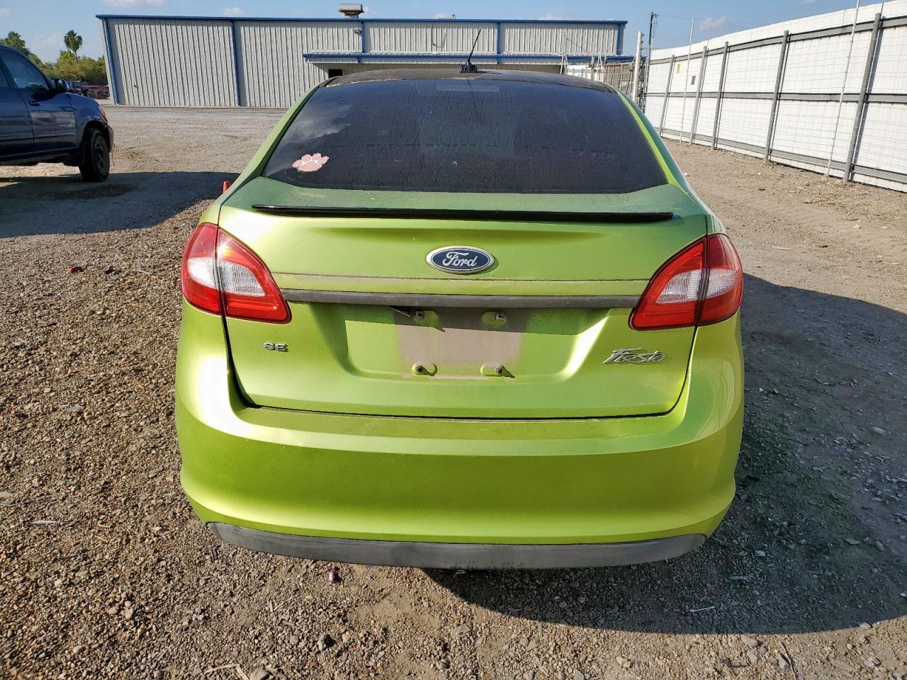 2011 Ford Fiesta Se - Фото 6