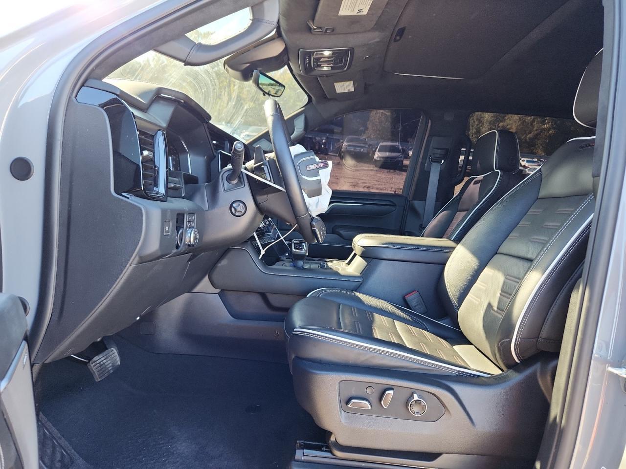 2024 GMC Sierra K1500 At4X - Фото 7